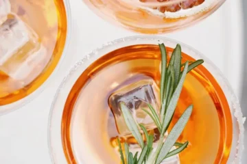 I 7+1 mocktail irresistibili per le feste in giardino