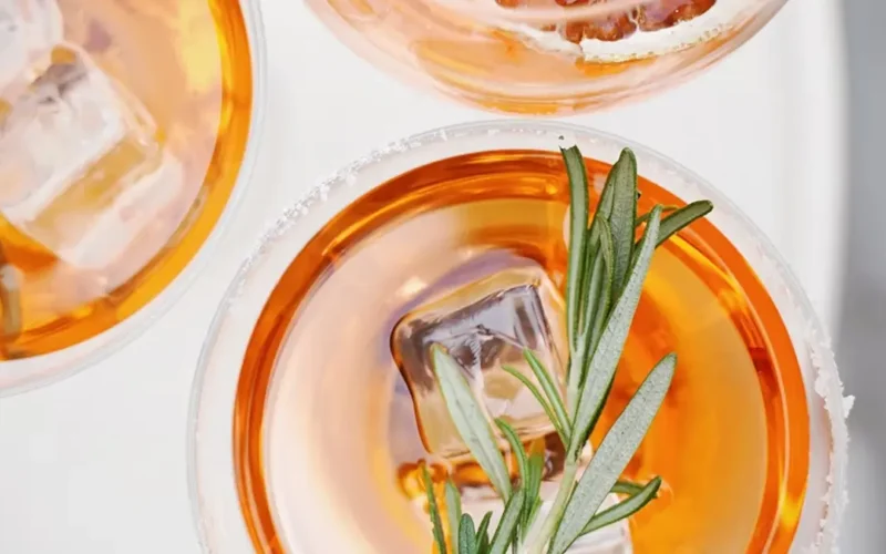 I 7+1 mocktail irresistibili per le feste in giardino