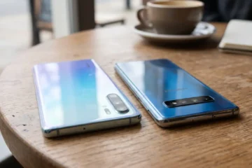 Huawei P30 vs Samsung S10: quale scegliere oggi tra due pietre miliari